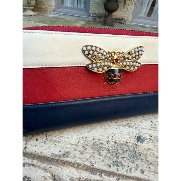 Gucci Queen Margaret Bee-embellished Leather Zip Around Wallet - Picture 1 of 16